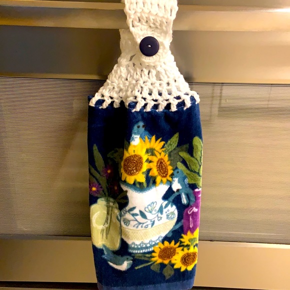 Hand Crafted Crocheted Top Butterflies Hanging Kitchen or Bathroom Hand Towels - Picture 6 of 7